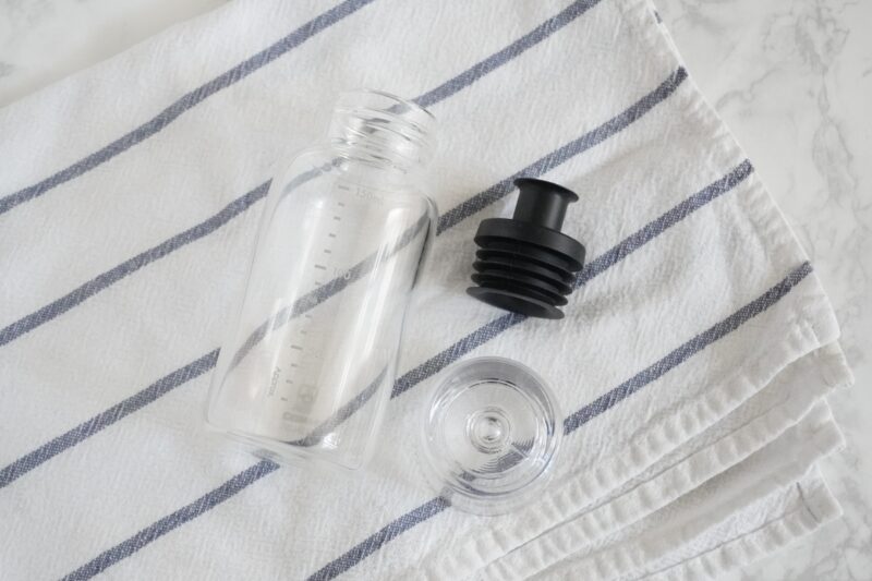 HARIOのドレッシングボトル